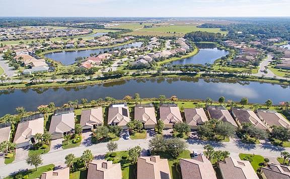 3rd image of 3830 Lakeview Isle Ct