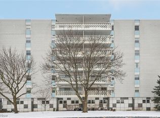 275 N Portage Path APT 8A, Akron, OH
