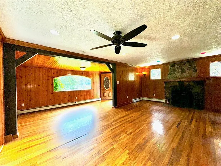 8 Lake Ave — Photo 24