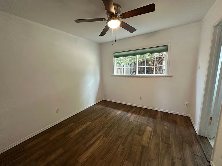 4379 Mount Henry Ave — Photo 5