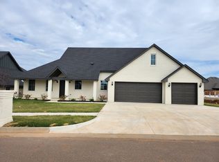11621 NW 102nd St, Yukon, OK 73099