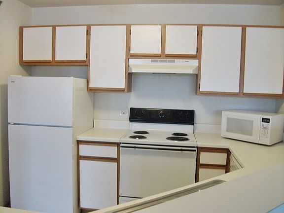 5th image of 500 Cunat Blvd APT 2C