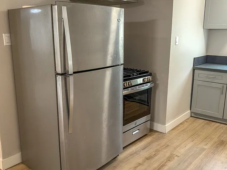 527 Hyde Park Blvd — Photo 6