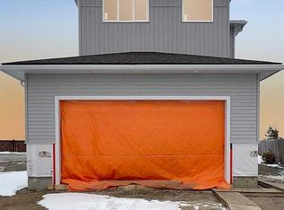 11402 S 107th Ave, Grande Prairie, AB T8V6L7