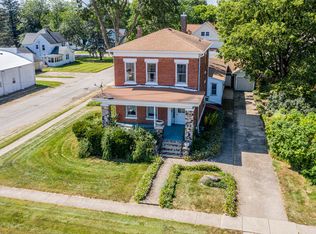 124 S Pleasant St, Princeton, IL 61356