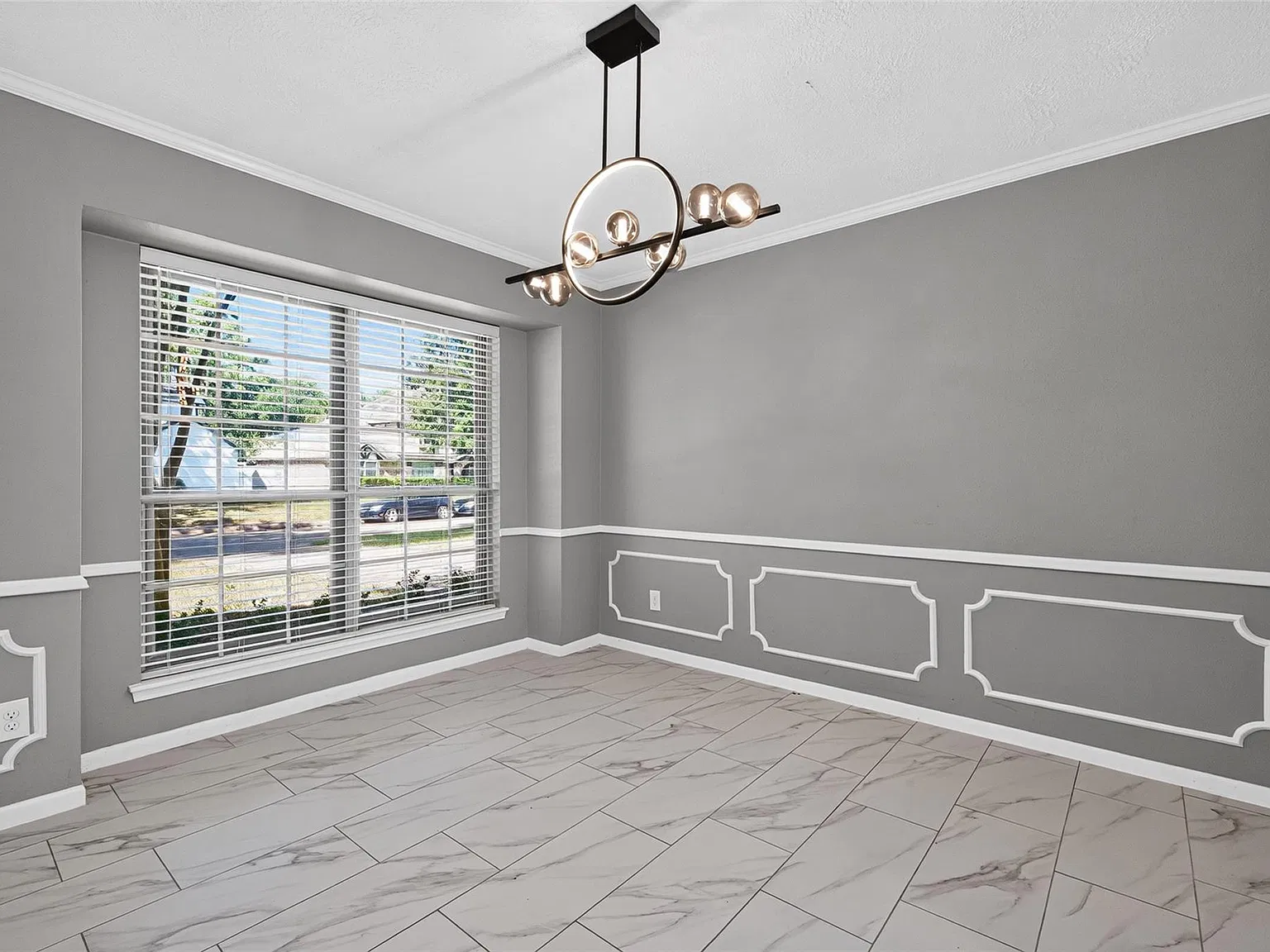 5 bed, 2.5 bath, 2836 sqft, $2,900 — Photo 4