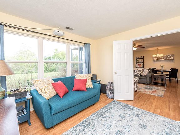 3rd image of 1777 Weatherstone Dr