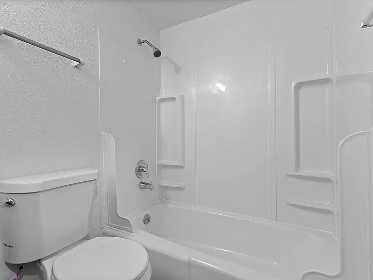 15220 SE Stark St #1-21 — Photo 16