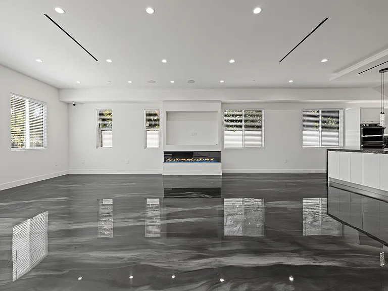 15209 Cohasset St — Photo 15