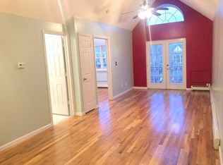28-20 41st St #F3, Astoria, NY 11103