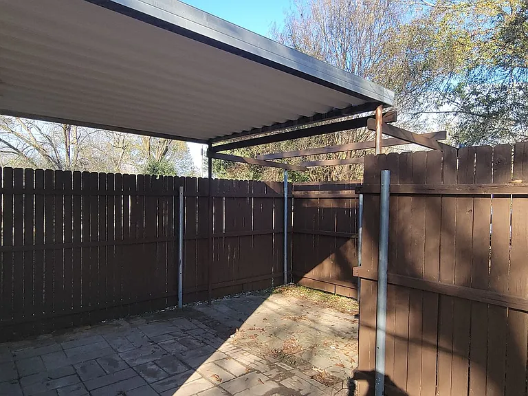 6301 Canal Blvd — Photo 2
