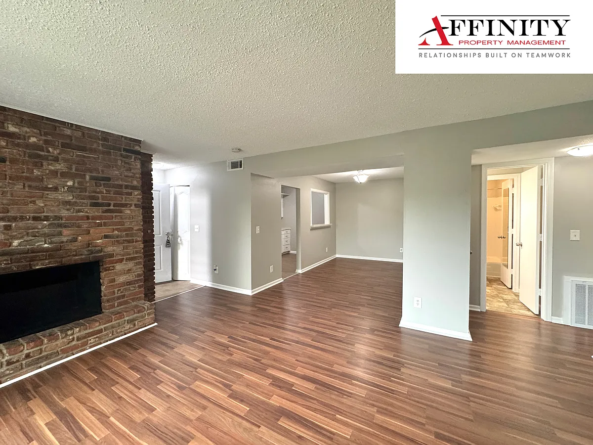 Building Photo - 4505 Jarboe St #4