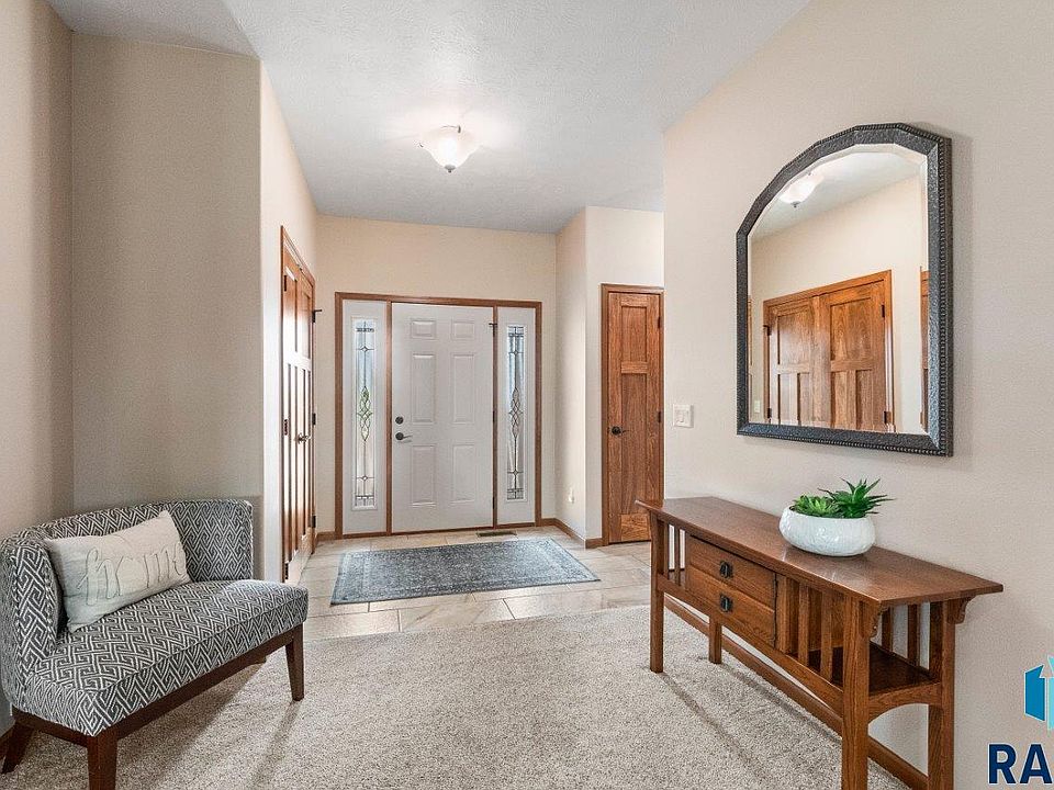 4213 S Orchid Ave, Sioux Falls, SD 57110 | Zillow