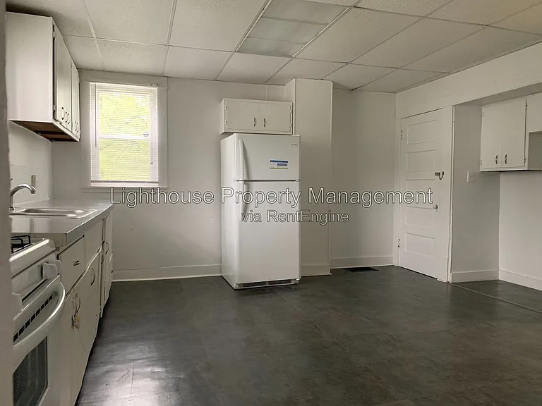 871 Wood St — Photo 7