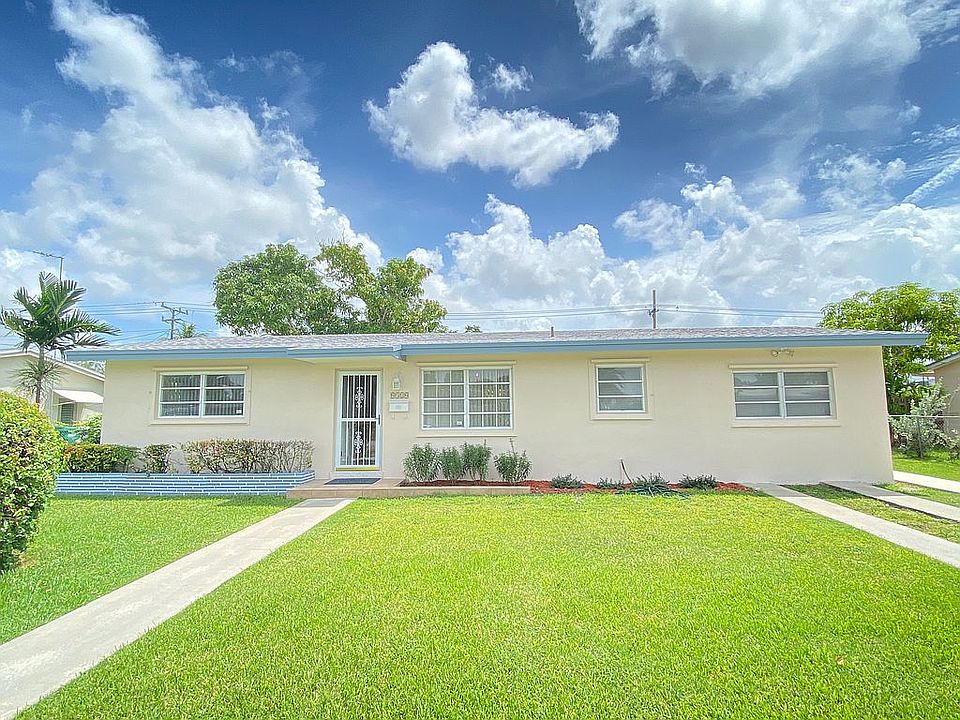 Street view of the home.
