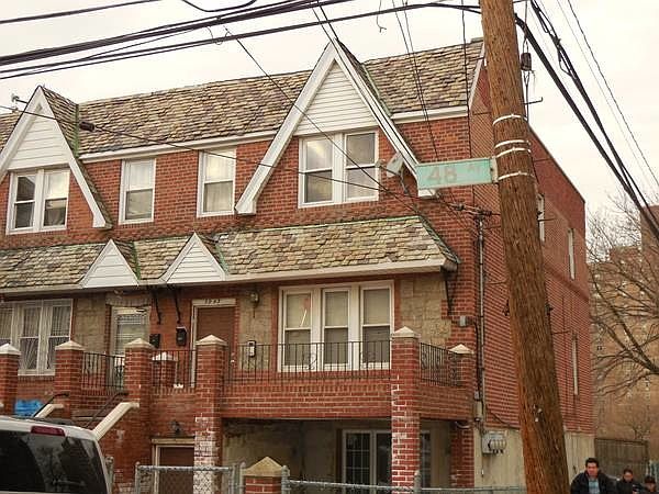 2nd image of 48 Avenue