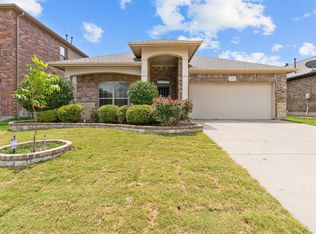 2200 Frosted Willow Ln, Fort Worth, TX 76177