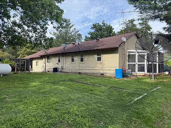 3rd image of 1388 Morningglory Rd