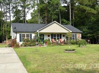 2402 Forrestbrook Dr, Kannapolis, NC 28083