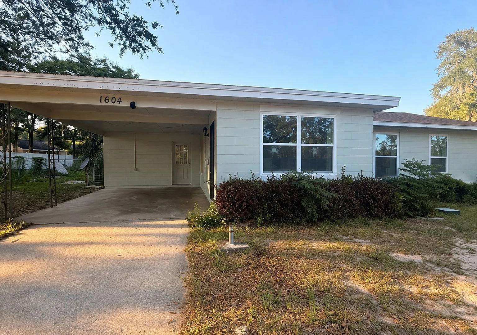 Charming 3 Bedroom Home in the Heart of Leesburg! — Photo 1