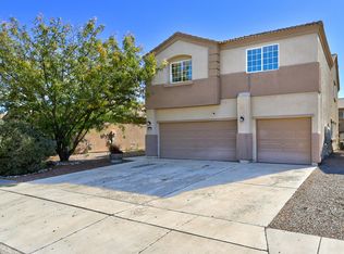 6904 Tree Line Ave NW, Albuquerque, NM 87114
