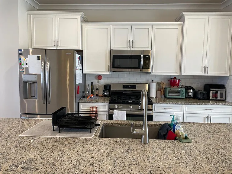 1235 Greylock Ln — Photo 9