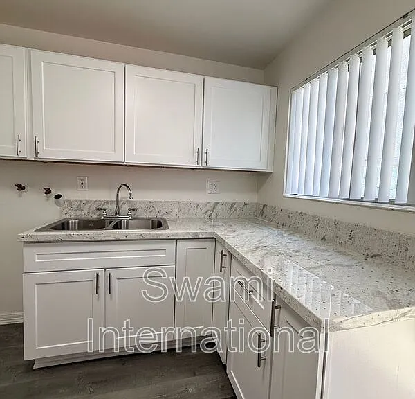 13612-24 1/2 Doty Ave — Photo 5