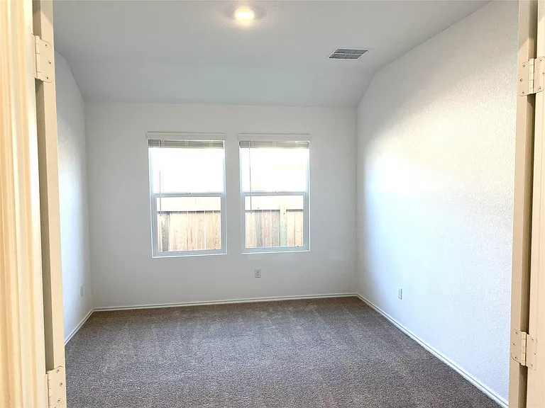 220 Hummingbird Flight Dr — Photo 22