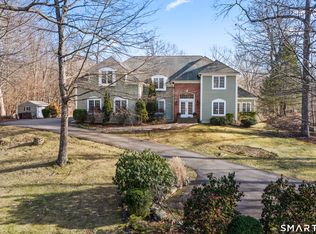 8 Cornerstone Ct, Ridgefield, CT 06877