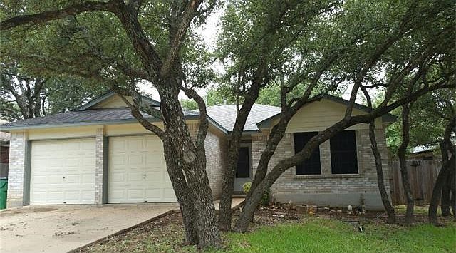 1st image of 1607 Carriage Hills Trl