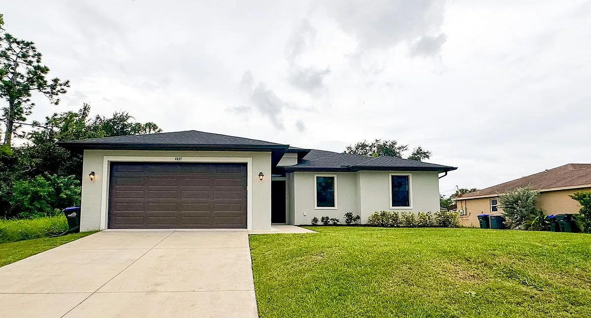 3 bed, 2.0 bath, 1683 sqft, $2,100 — Photo 1