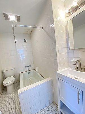 4th image of 267 18th St #3A