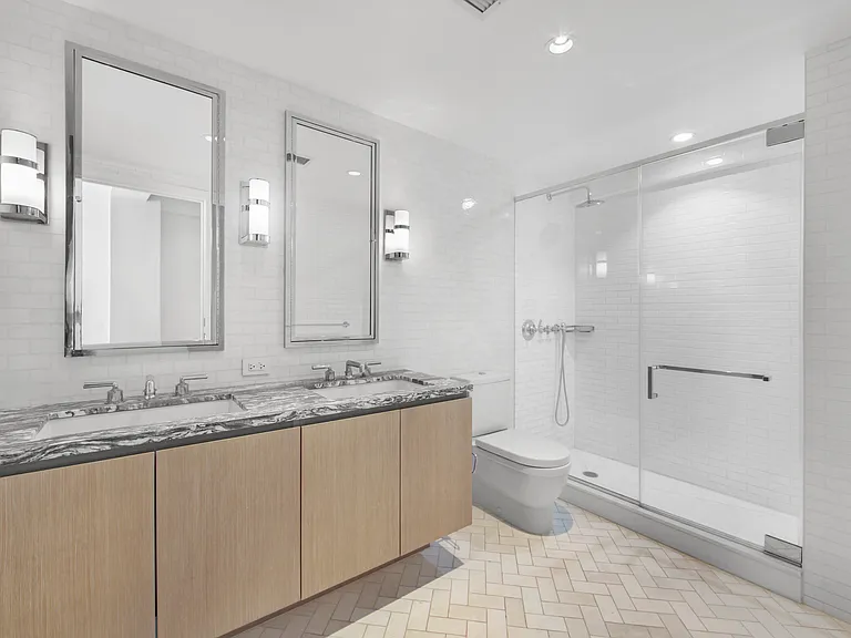 165 E 66th St #9D — Photo 14