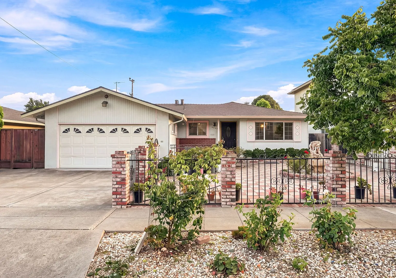 3 bed 2 bath home in Fremont — Photo 1