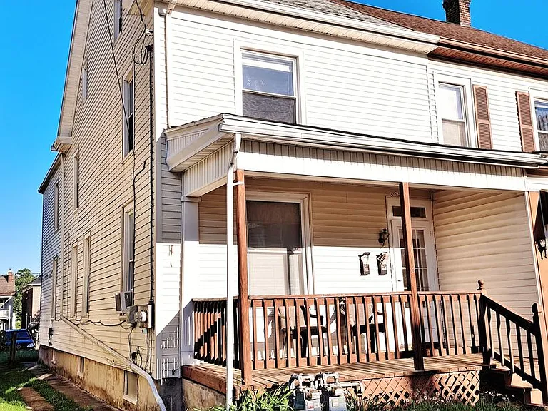 118 S Franklin St — Photo 29