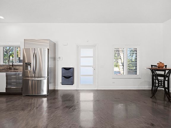 5th image of 930 NW 4th Court