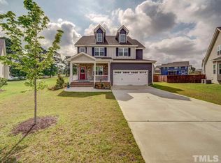 2152 Mills Crest St, Fuquay Varina, NC 27526