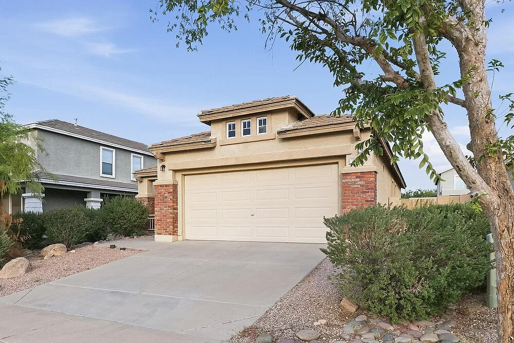 3 bed, 2.0 bath, 1278 sqft, $1,900 — Photo 3