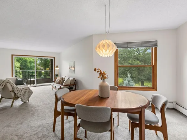 2220 Midland Grove Rd APT 311, Roseville, MN 55113