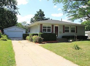 1905 Western Rd, Iowa City, IA 52240