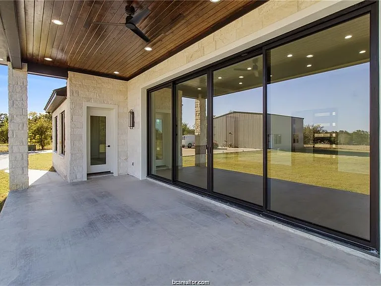 4558 Hicks Ln — Photo 34