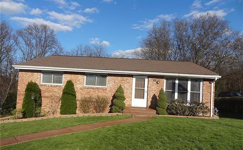 1st image of 107 Surrey Dr