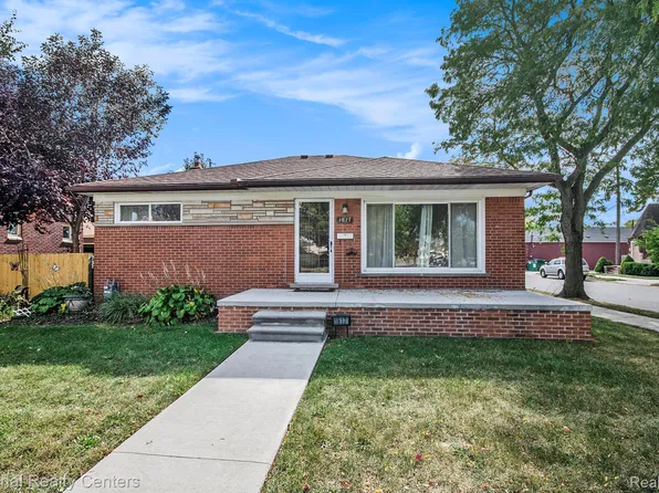 1817 Sycamore St, Wyandotte, MI 48192