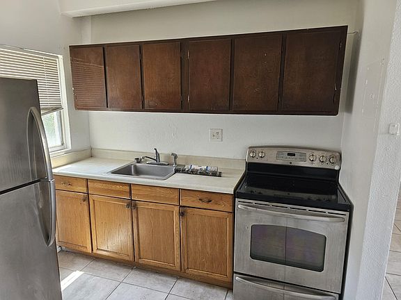 2nd image of 5261 Alhambra Dr APT 37