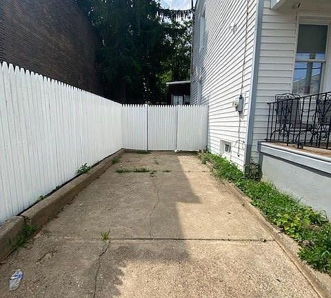 One car parking spot