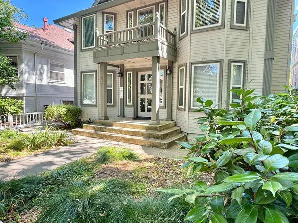 2215 H St APT A, Sacramento, CA 95816