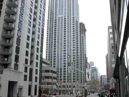 763 Bay St #3907 Photo 1