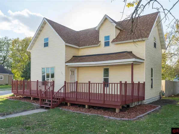 341 S Main St, Lake Crystal, MN 56055