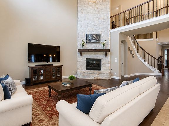 3rd image of 13812 Nash Ln
