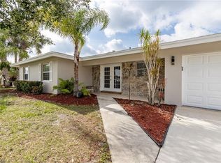 1658 N Hermitage Rd, Fort Myers, FL 33919